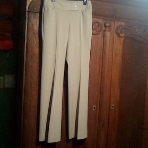 White/Black market jean (557)